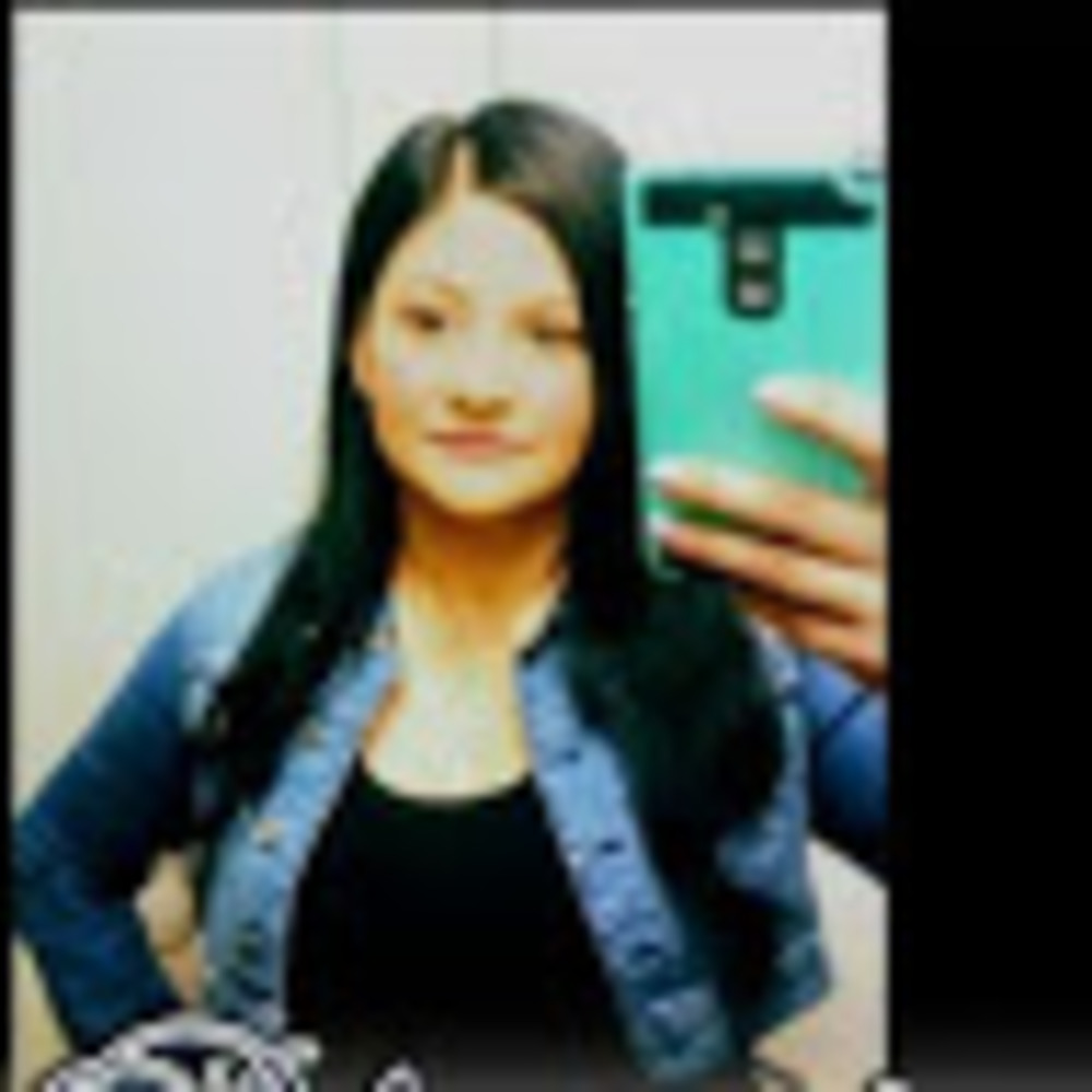 Meet your Posher, Claudia